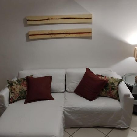 Cabo Frio Praia Do Forte, 50M Praia Apartment Exterior photo
